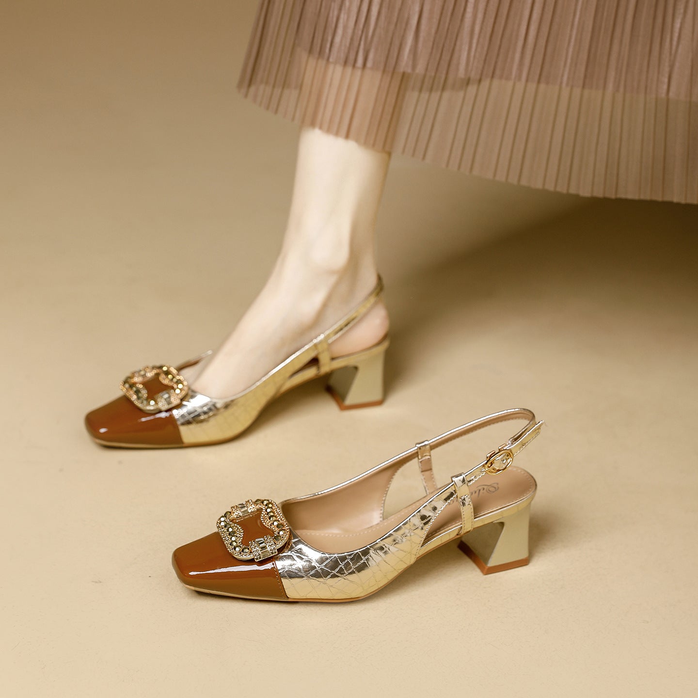 Women's Square Toe Light Luxury Mid Heel Closed Toe Sandals